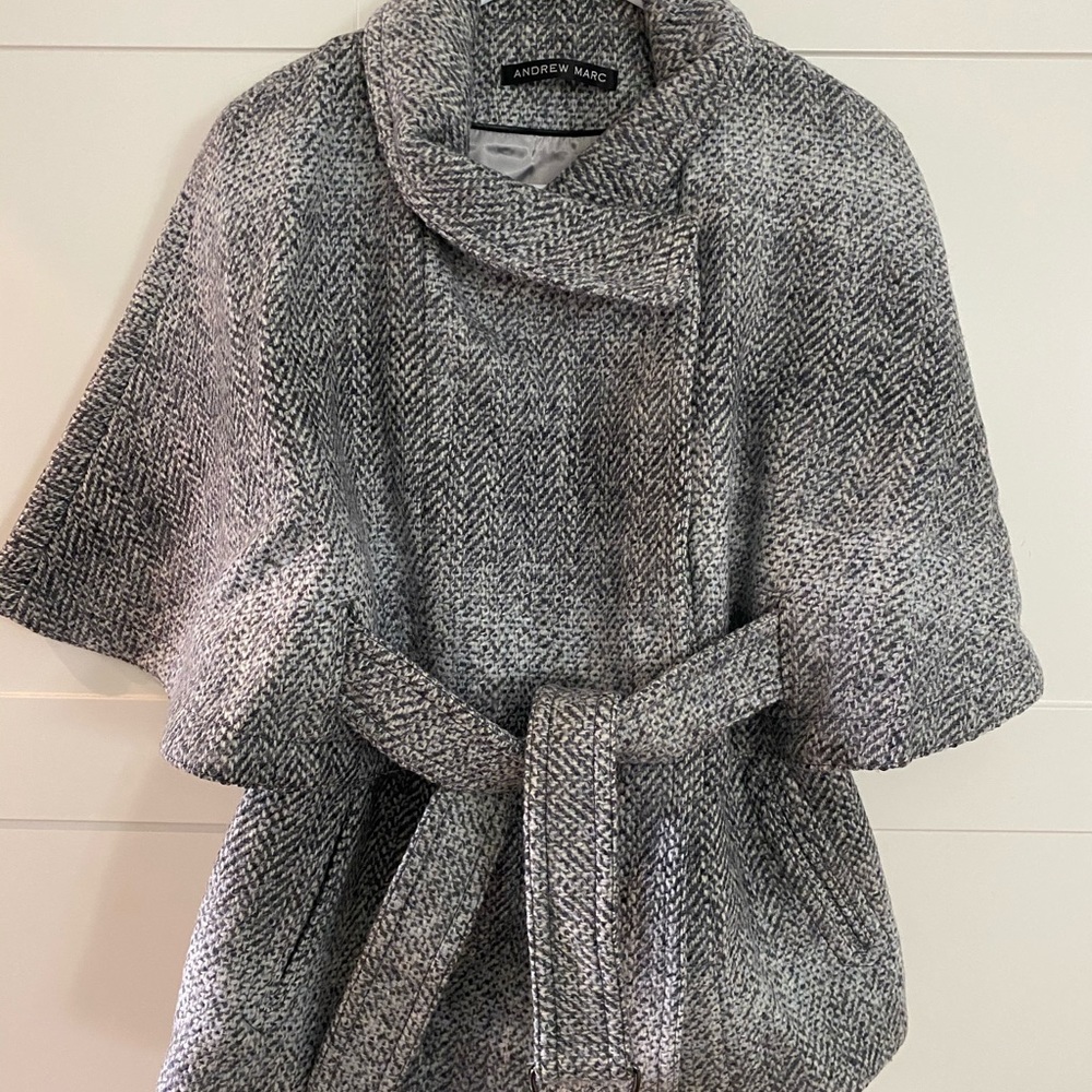 MARC JACOBS Silver Tweed Capelet Coat